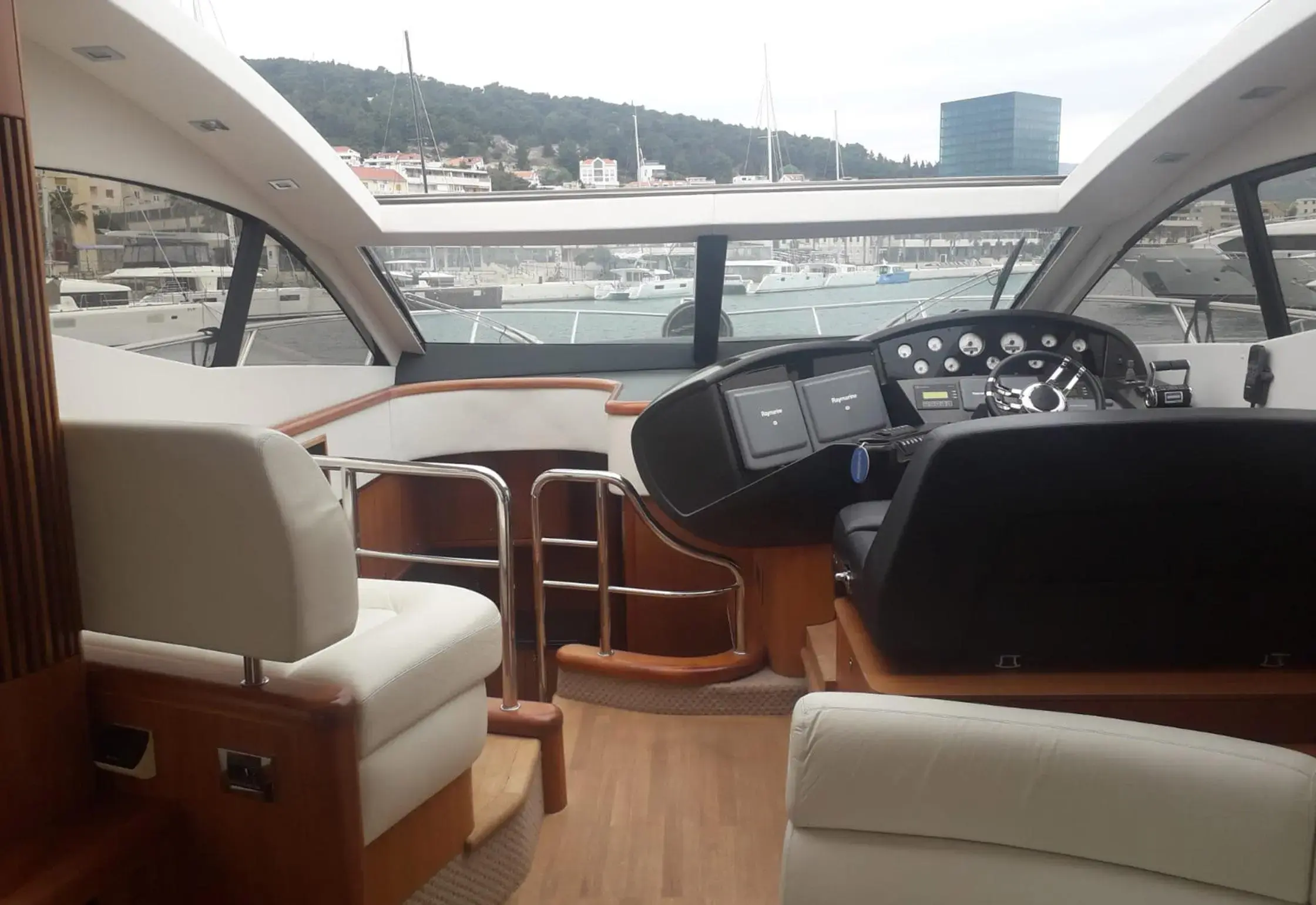 2009 Sunseeker predator 52