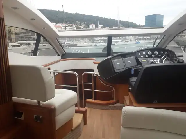 Sunseeker Predator 52