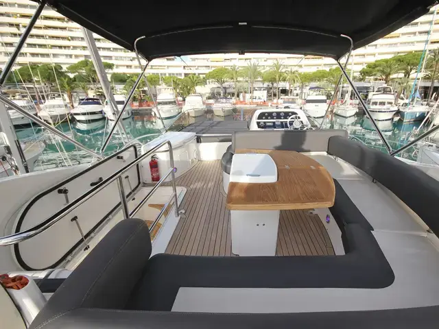 Sunseeker Manhattan 52