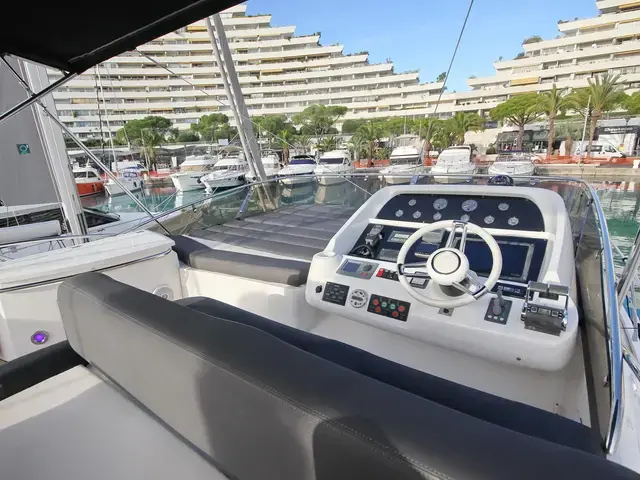 Sunseeker Manhattan 52