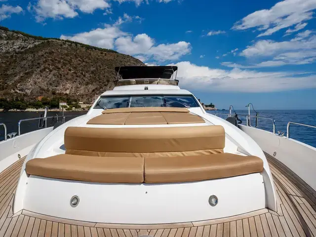 Sunseeker Predator 82