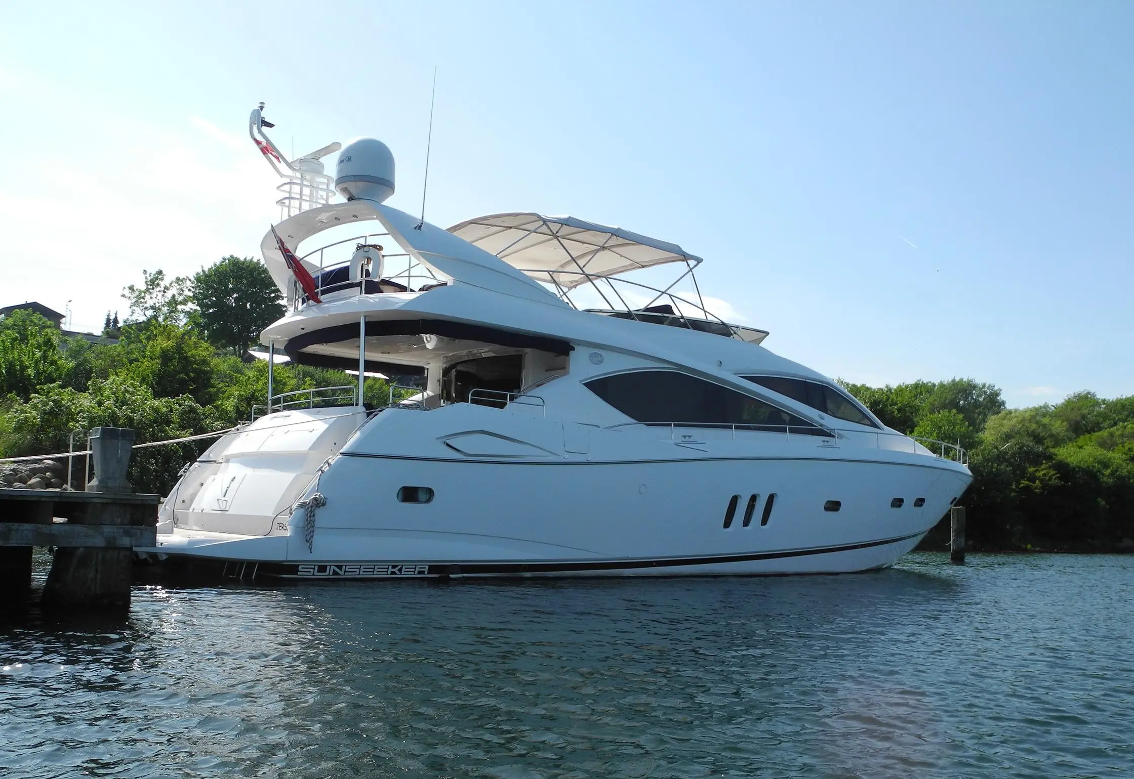 2006 Sunseeker yacht 75