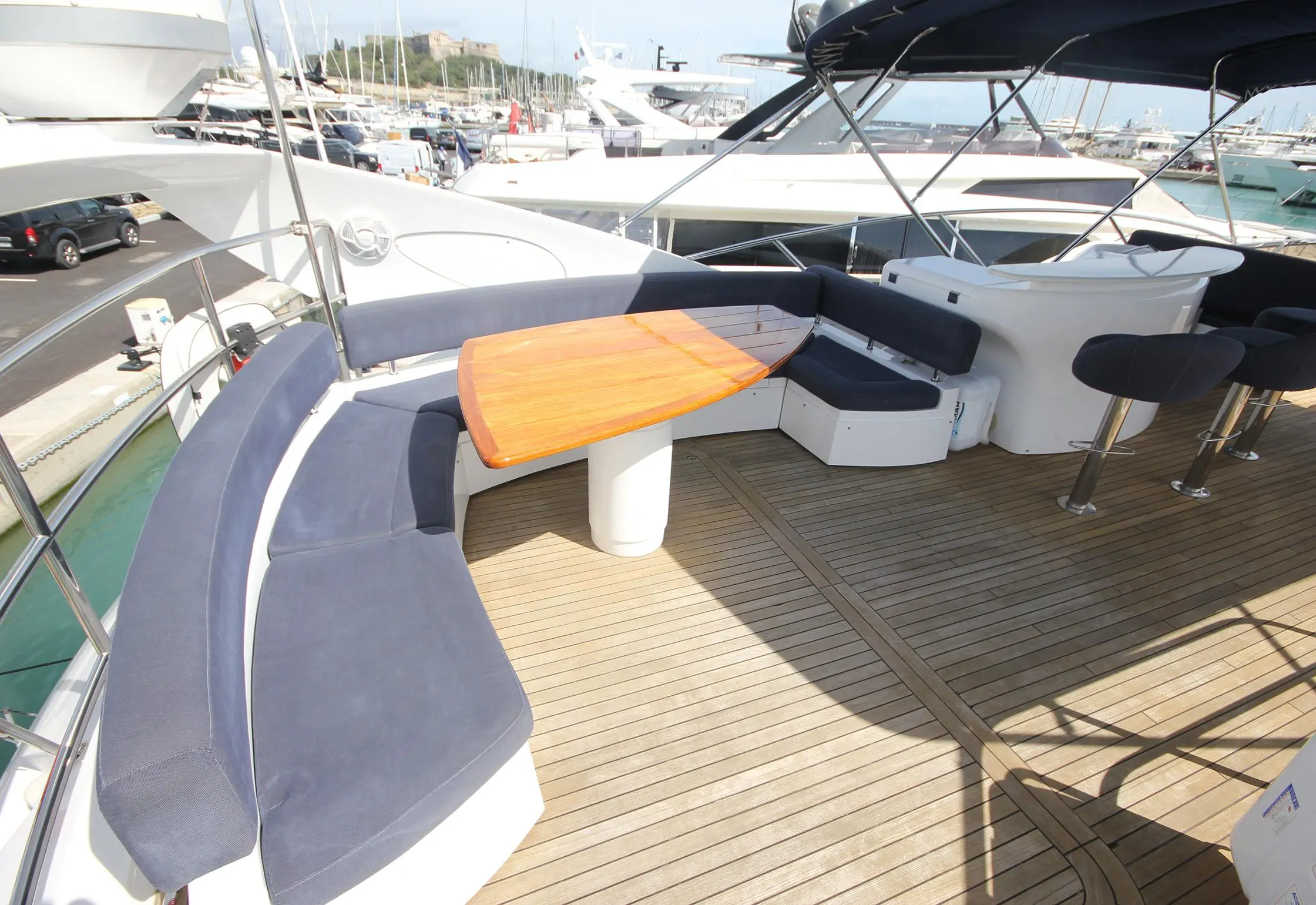 2006 Sunseeker yacht 75