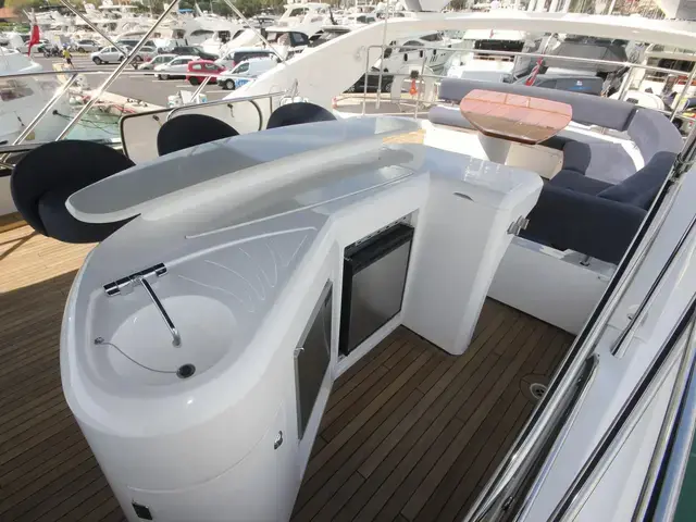 Sunseeker Yacht 75