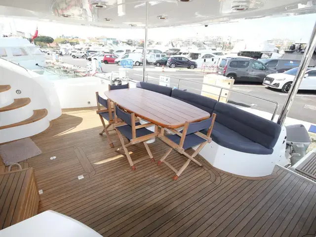 Sunseeker Yacht 75