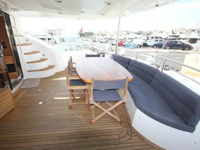 Sunseeker Yacht 75