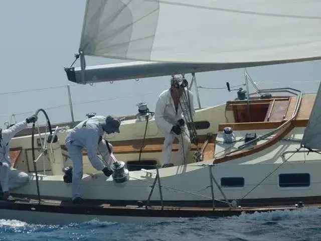 Laurent Giles Sangermani Sloop