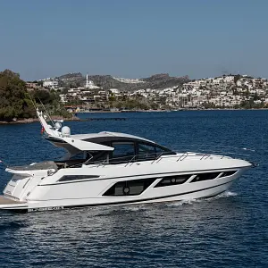 2017 Sunseeker Predator 57