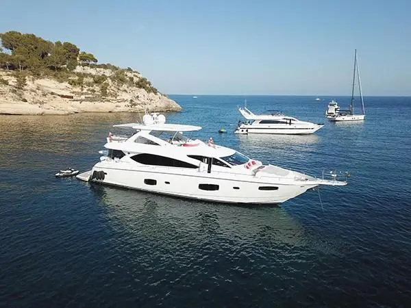 2011 Sunseeker yacht 88