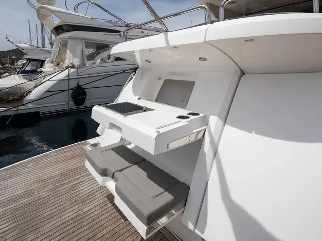 Sunseeker Predator 57