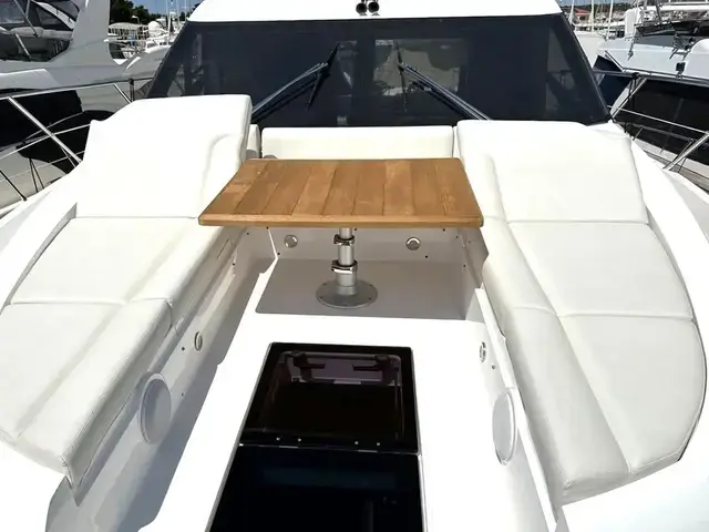 Sunseeker Manhattan 52