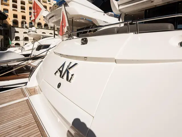 Sunseeker Predator 62