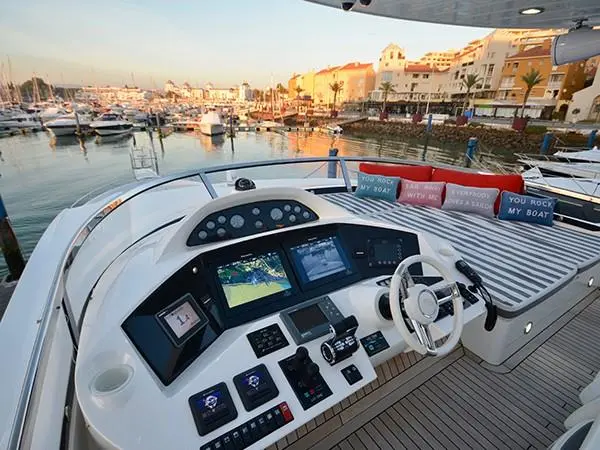 2011 Sunseeker yacht 88