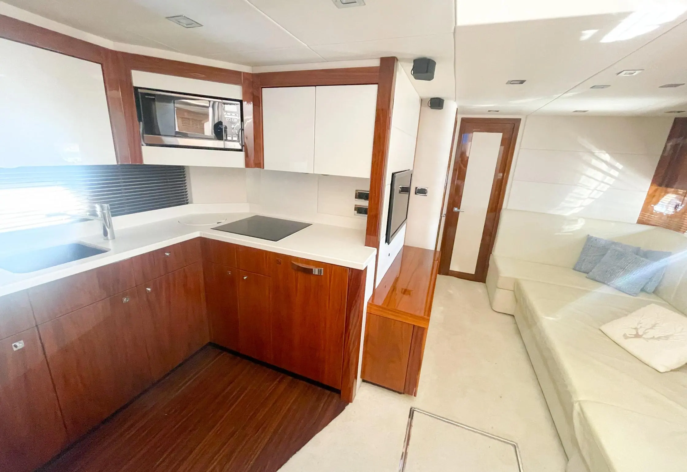 2011 Sunseeker predator 60