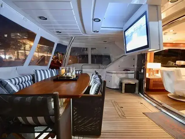 Sunseeker 88 Yacht