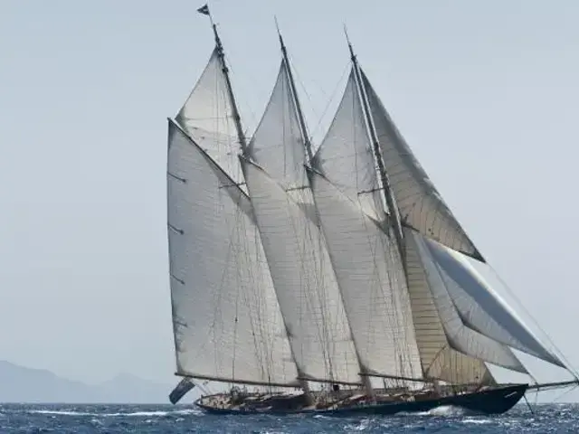 Custom Van Der Graaf BV Schooner