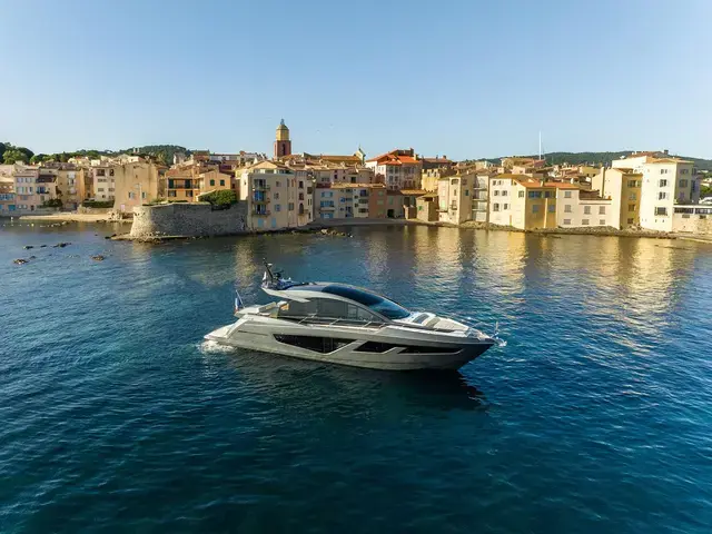 Sunseeker Predator 65