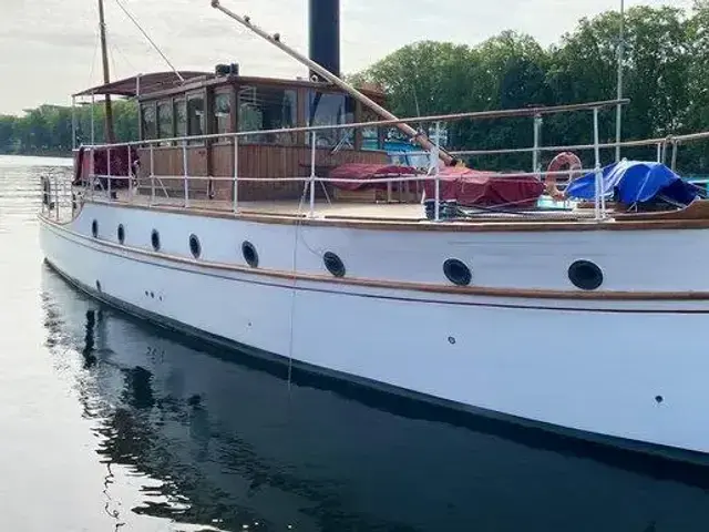 Custom 65ft Classic Gentleman Motor Yacht