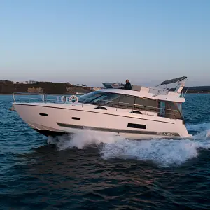 2011 Sealine F42