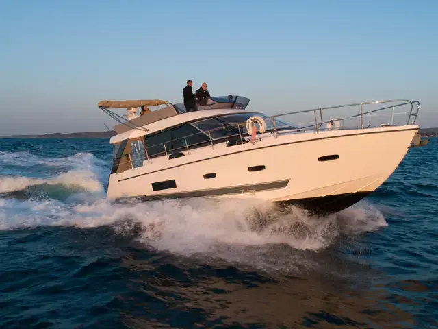 Sealine F42