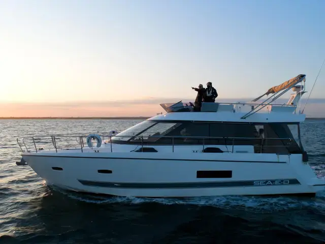 Sealine F42