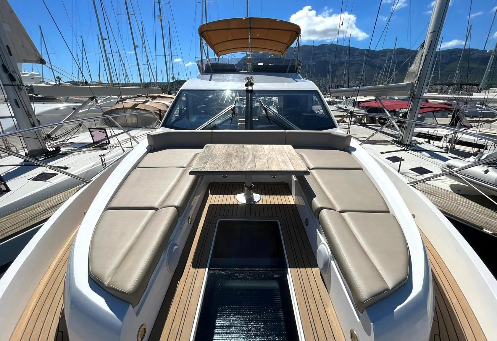 2019 Sunseeker manhattan 52