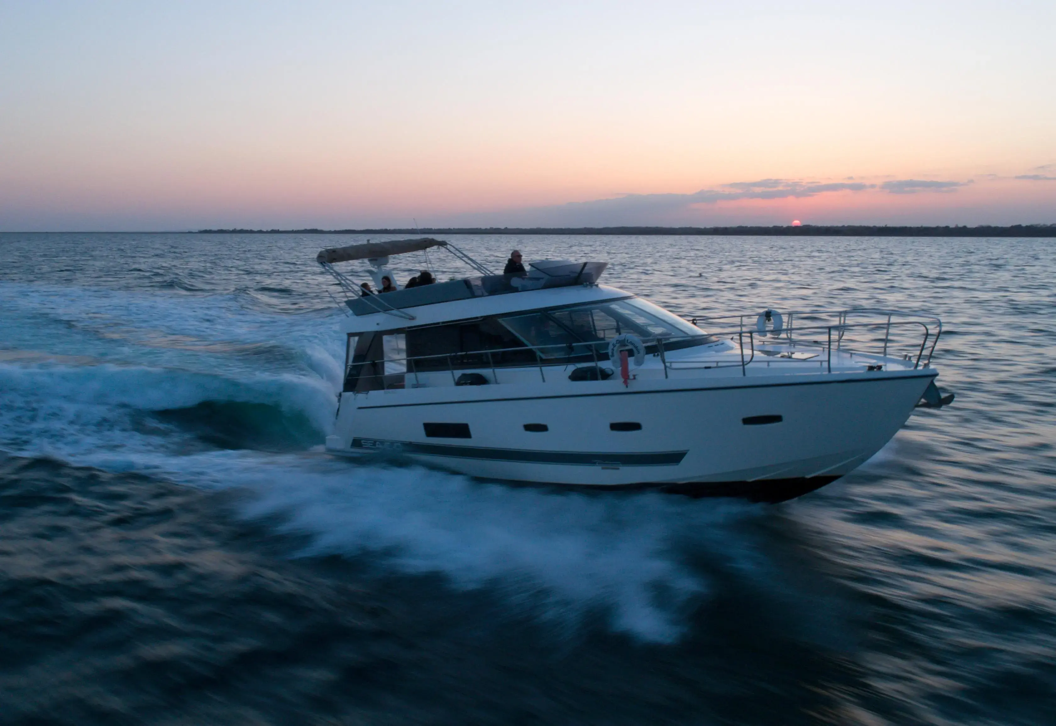 2011 Sealine f 42