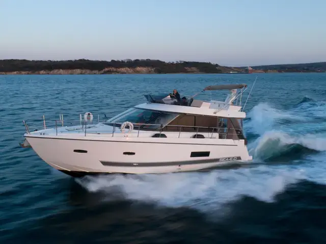 Sealine F42