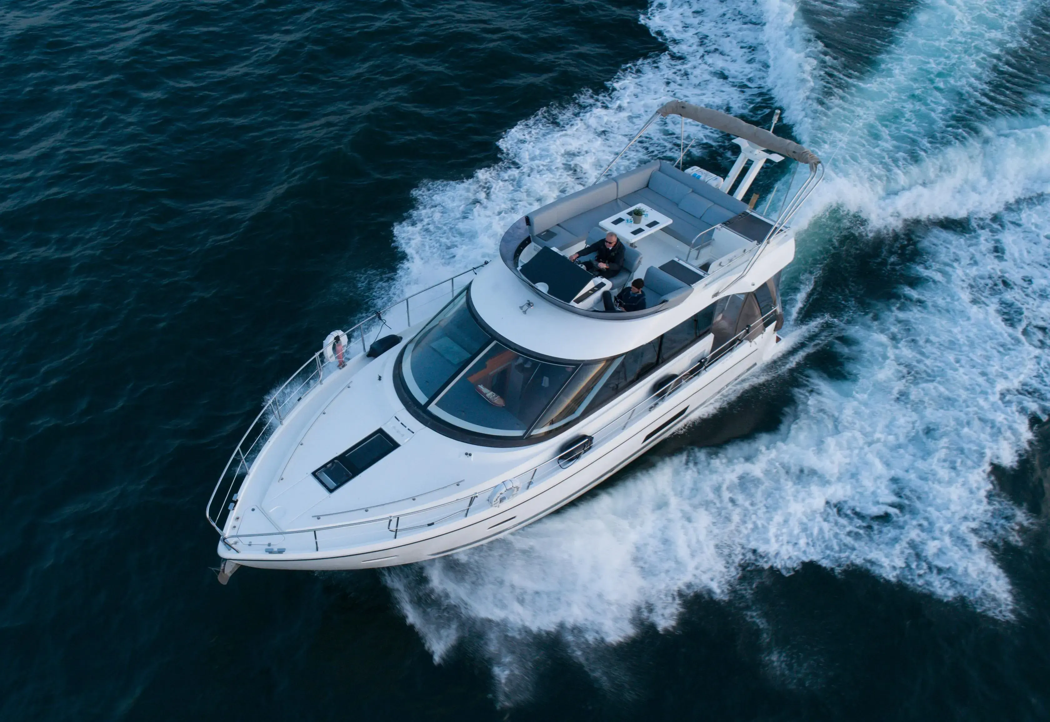 2011 Sealine f 42