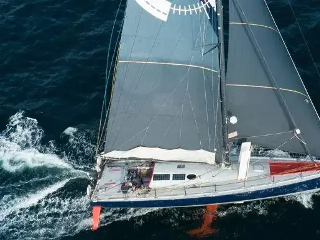 Barge ex imoca open 60