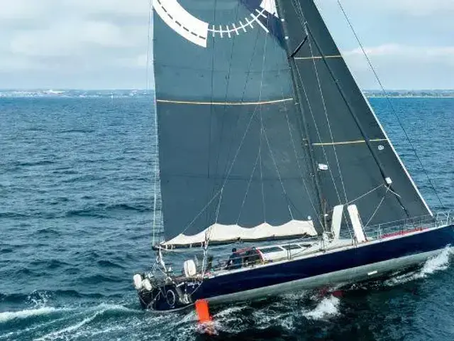 Barge ex imoca open 60