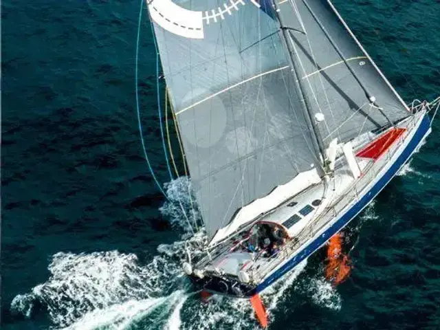 Barge ex imoca open 60