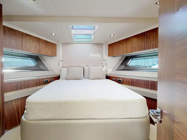 Sunseeker Manhattan 52