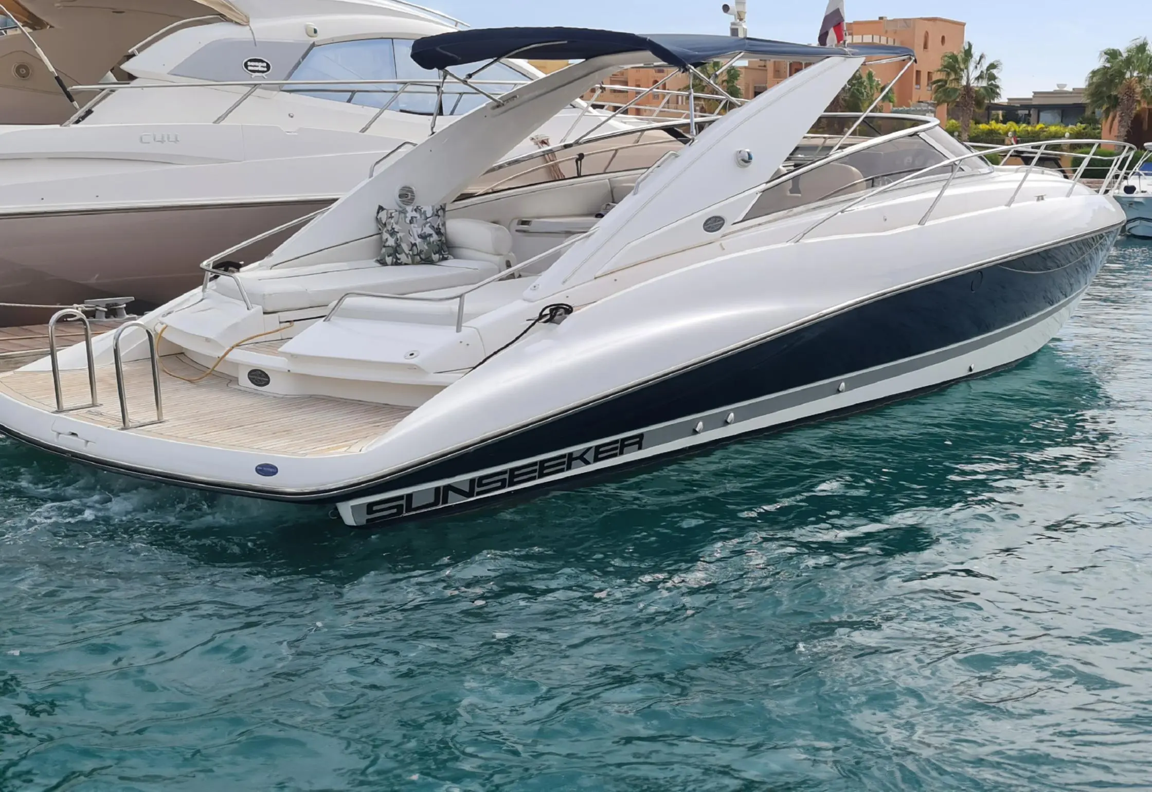 2008 Sunseeker superhawk 43