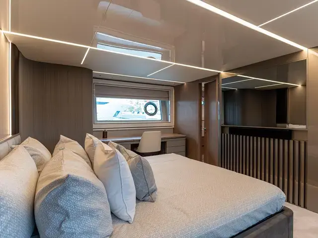 Sunseeker Ocean 182