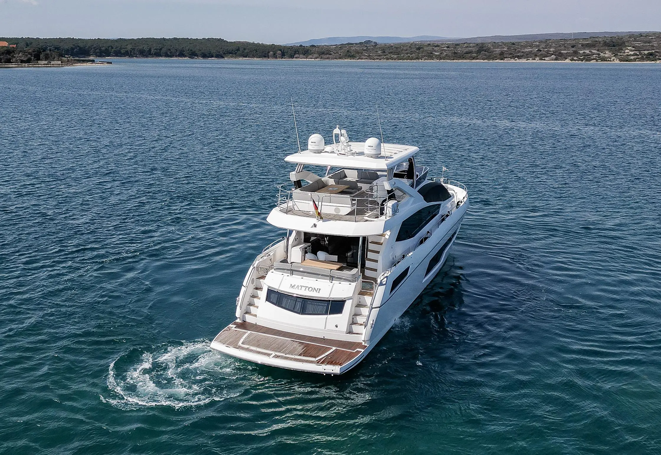 2016 Sunseeker 75 yacht