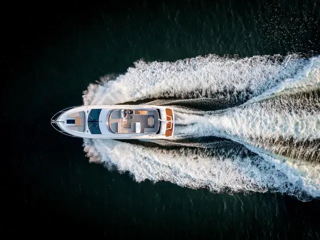 Sunseeker Manhattan 52