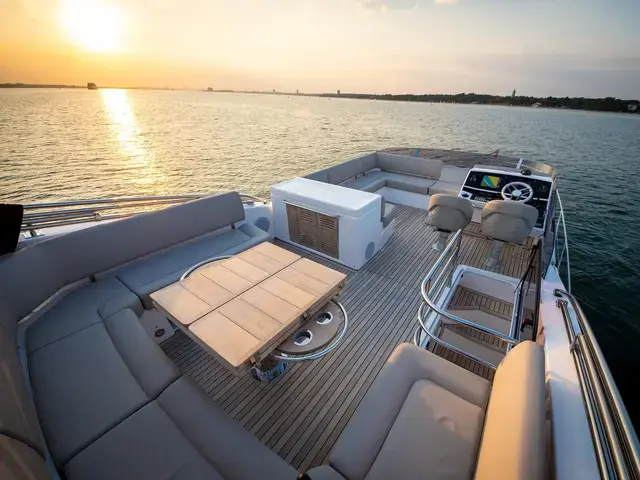 Sunseeker Manhattan 52