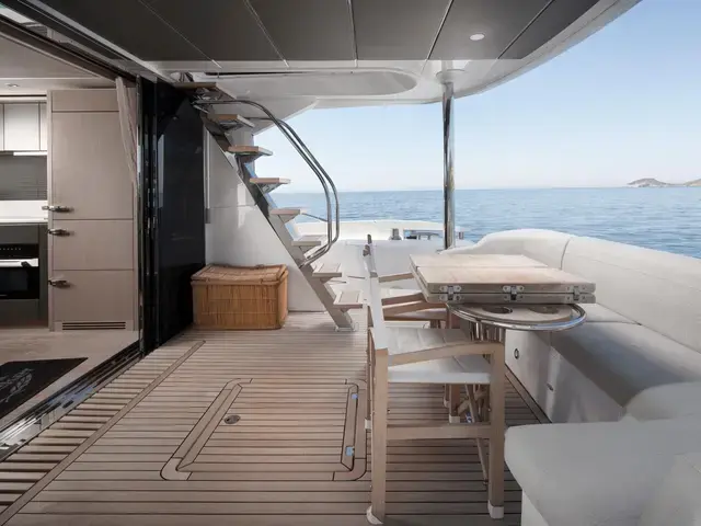 Sunseeker Manhattan 68