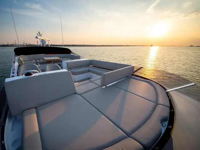 Sunseeker Manhattan 52