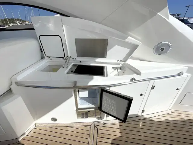 Sunseeker Portofino 53