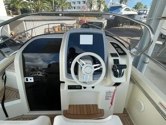 Invictus Boats 240 CX