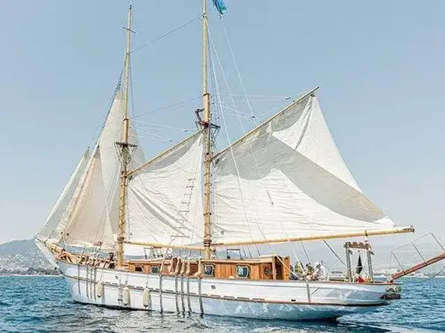 Di Donna Classic Gaff Schooner