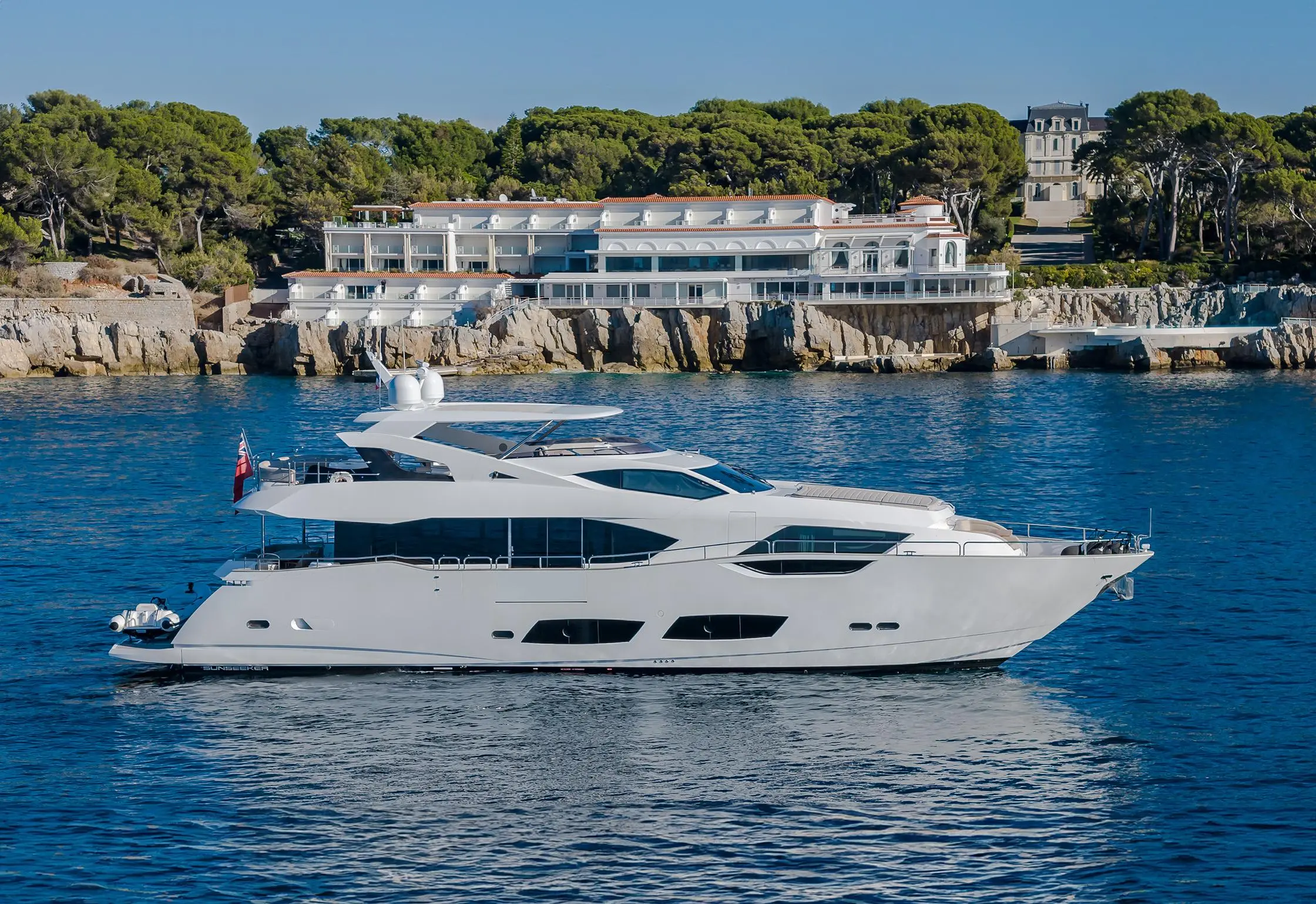 2018 Sunseeker 95 yacht