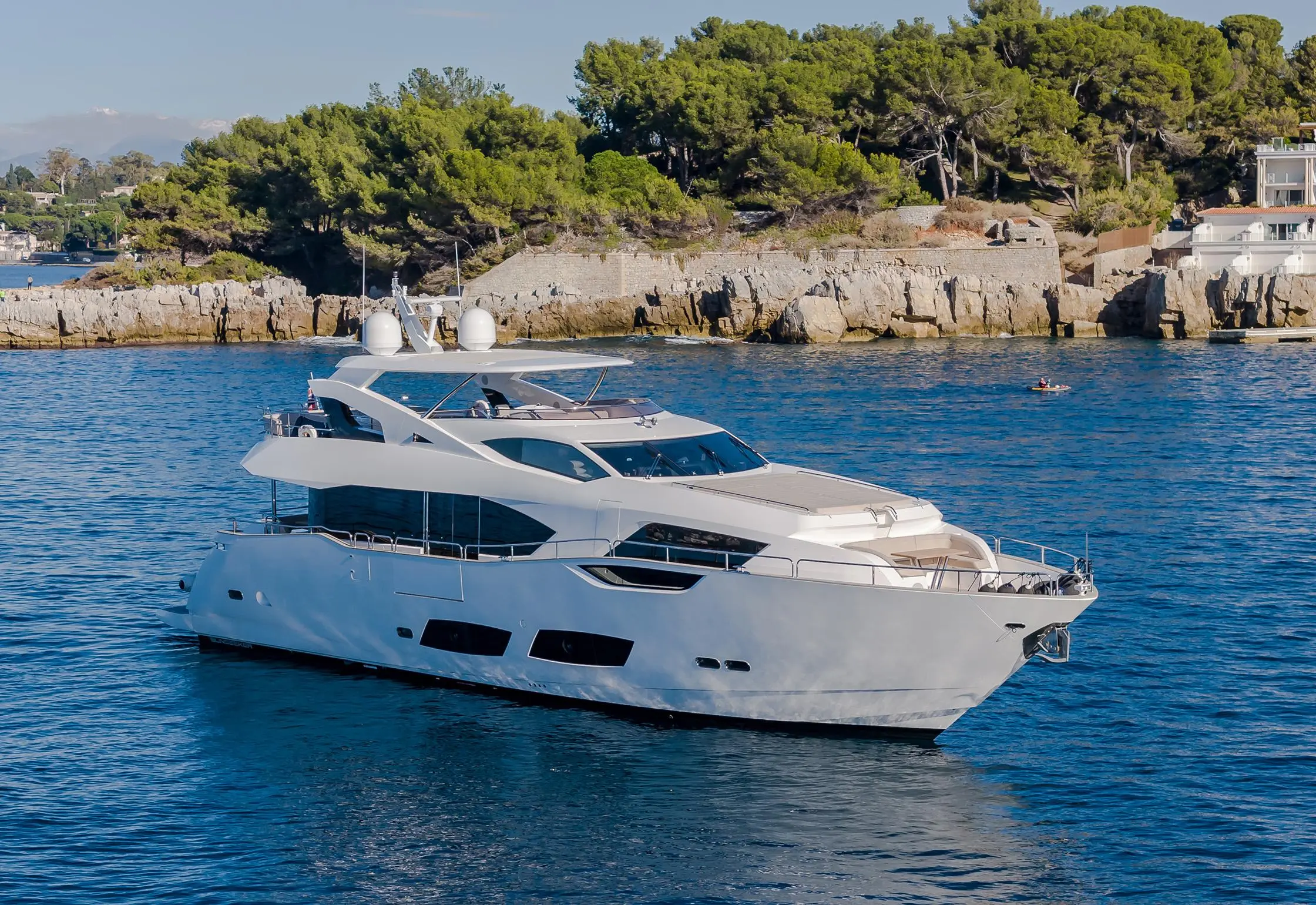 2018 Sunseeker 95 yacht