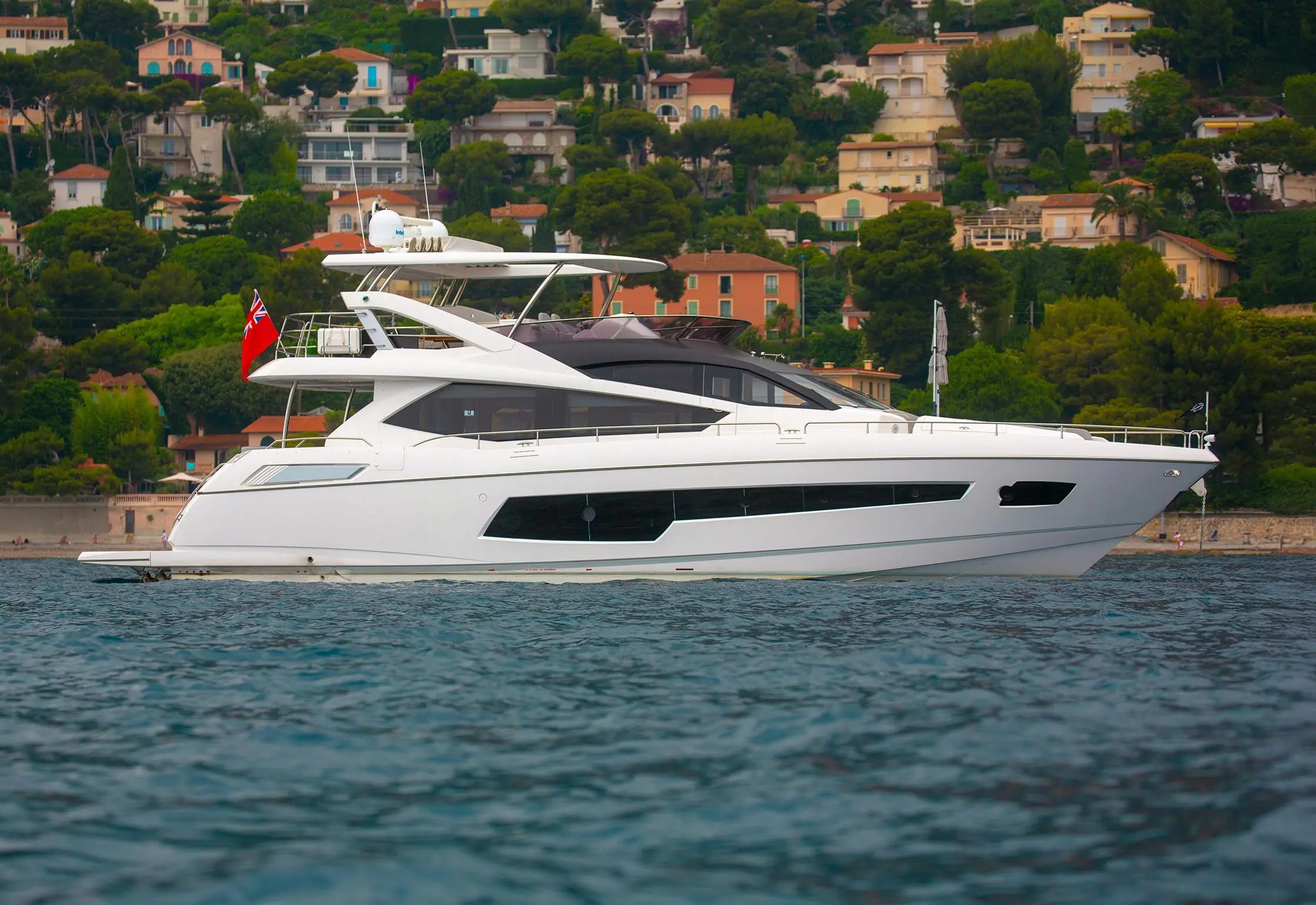 2016 Sunseeker 75 yacht