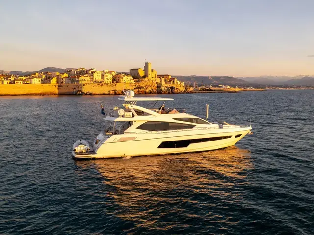 Sunseeker Yacht 75