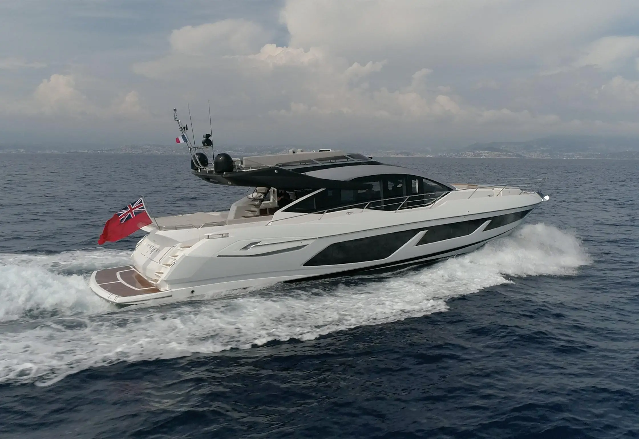 2019 Sunseeker sport yacht 74