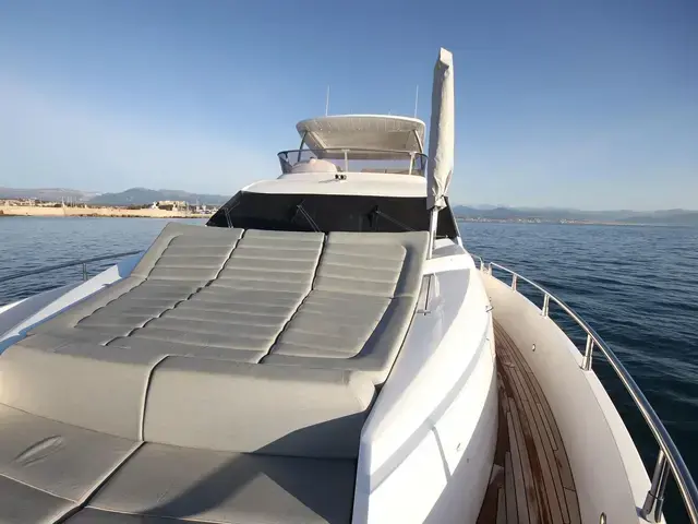 Sunseeker Yacht 75