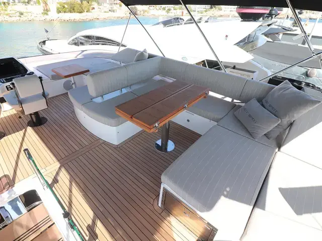 Sunseeker Sport Yacht 74